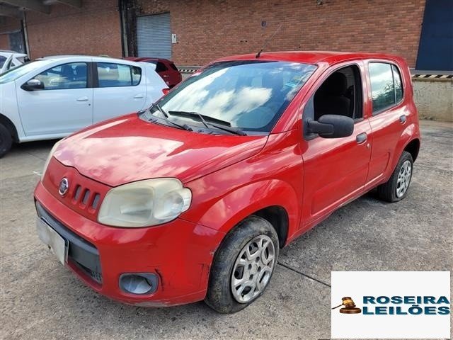 FIAT UNO VIVACE 1.0 ANO 2014/2014